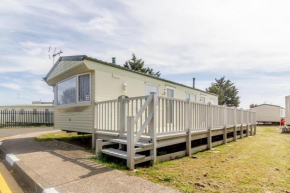 8 berth caravan for hire at Seawick Holiday Park in Essex ref 27040S